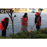 群英西路大扫除 营造洁净舒适新年氛围