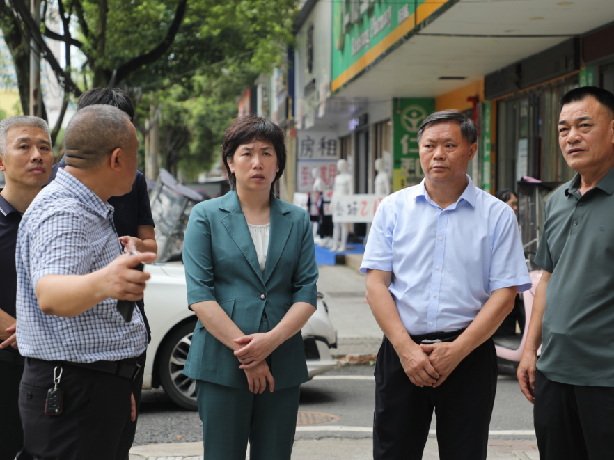 邓艳红调研消防安全“六个集中攻坚”专项行动