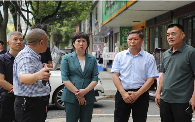 邓艳红调研消防安全“六个集中攻坚”专项行动