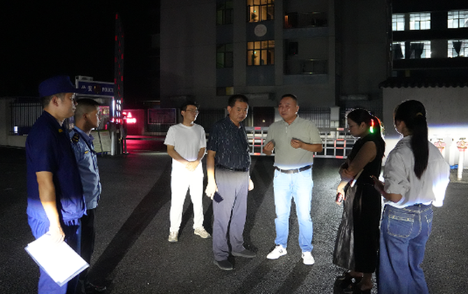 【视频】常宁：夜查鞋服箱包劳动密集型企业 拧紧消防“安全阀”