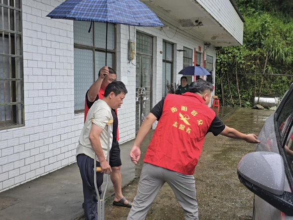 塔山瑶族乡闻汛而动 筑牢防汛安全防线