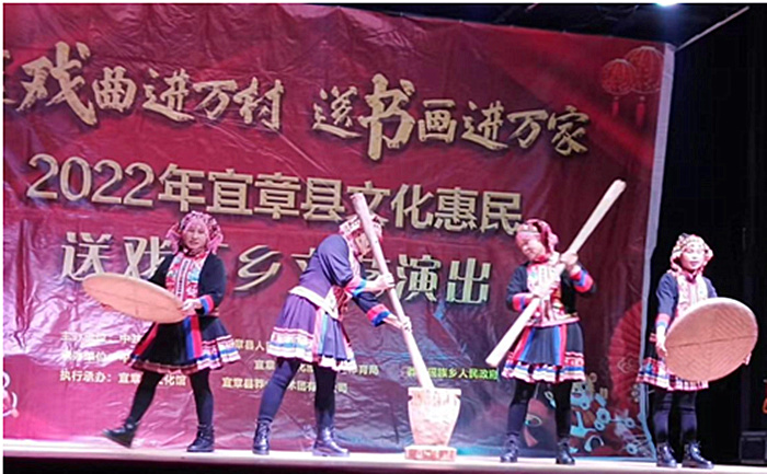 莽山送戏下乡_副本.jpg 莽山送戏下乡_副本.jpg