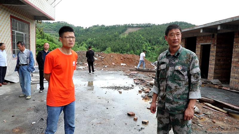 曹中华55.jpg 曹中华55.jpg