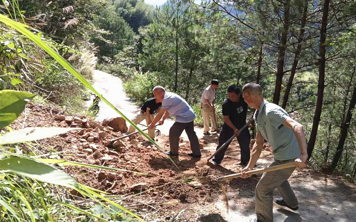 莽山林管局何家湾保护站1_副本.jpg