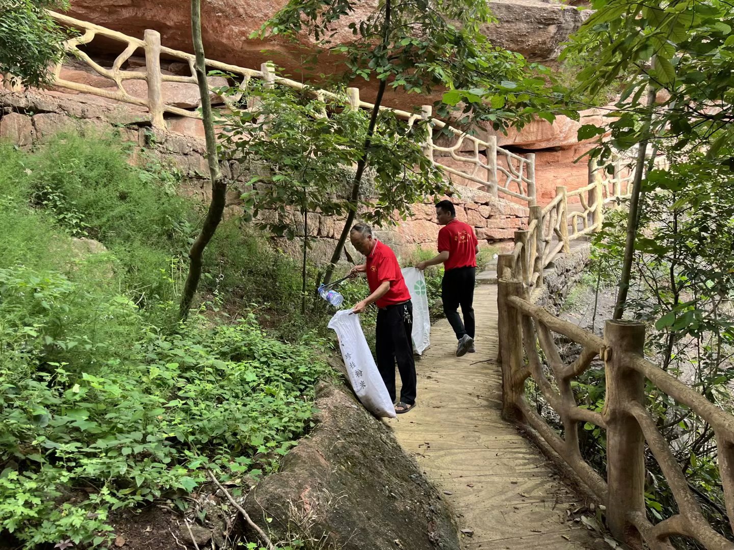 白石渡镇助力旅发会.jpg