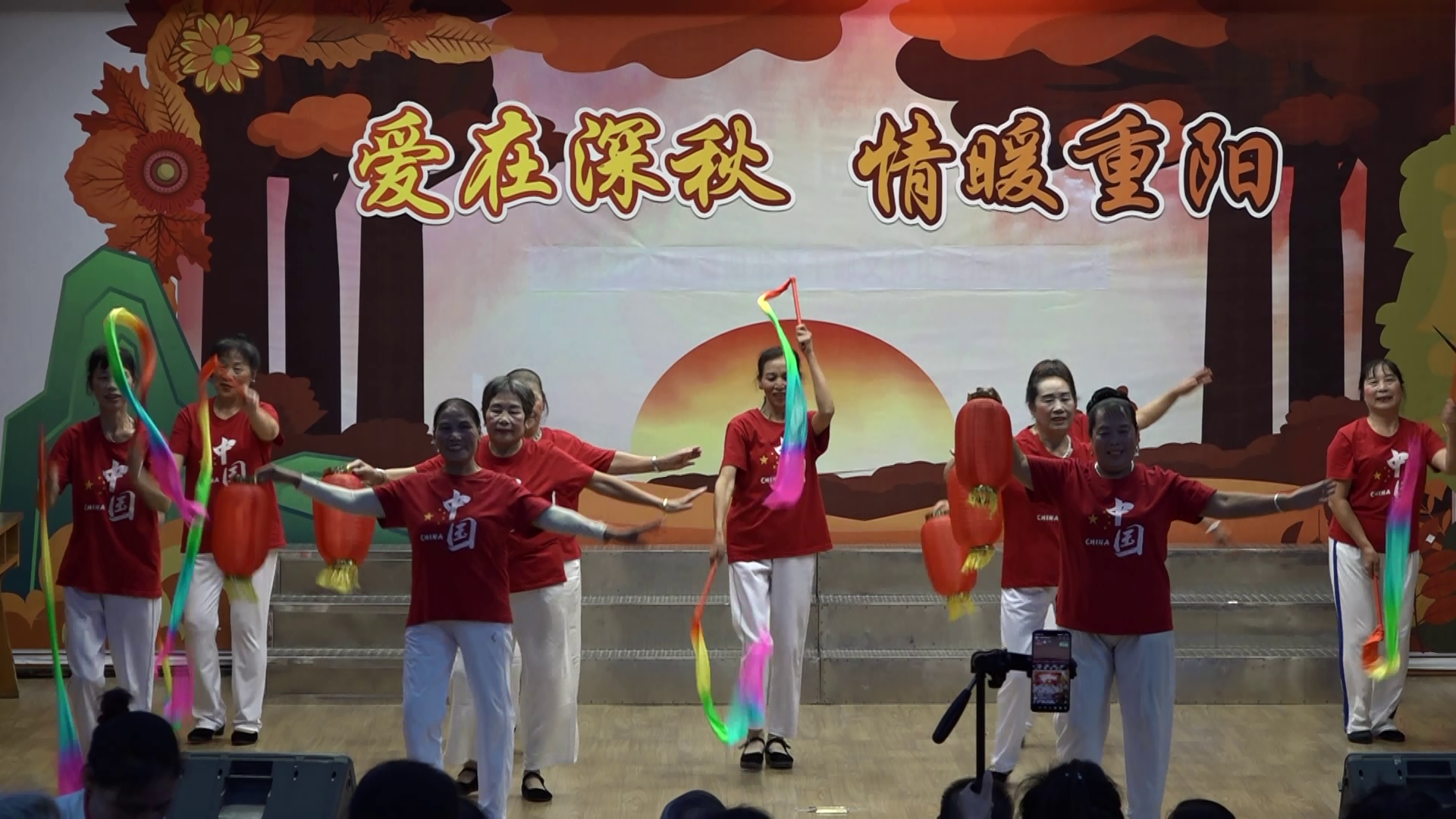 老年大学文艺汇演.png