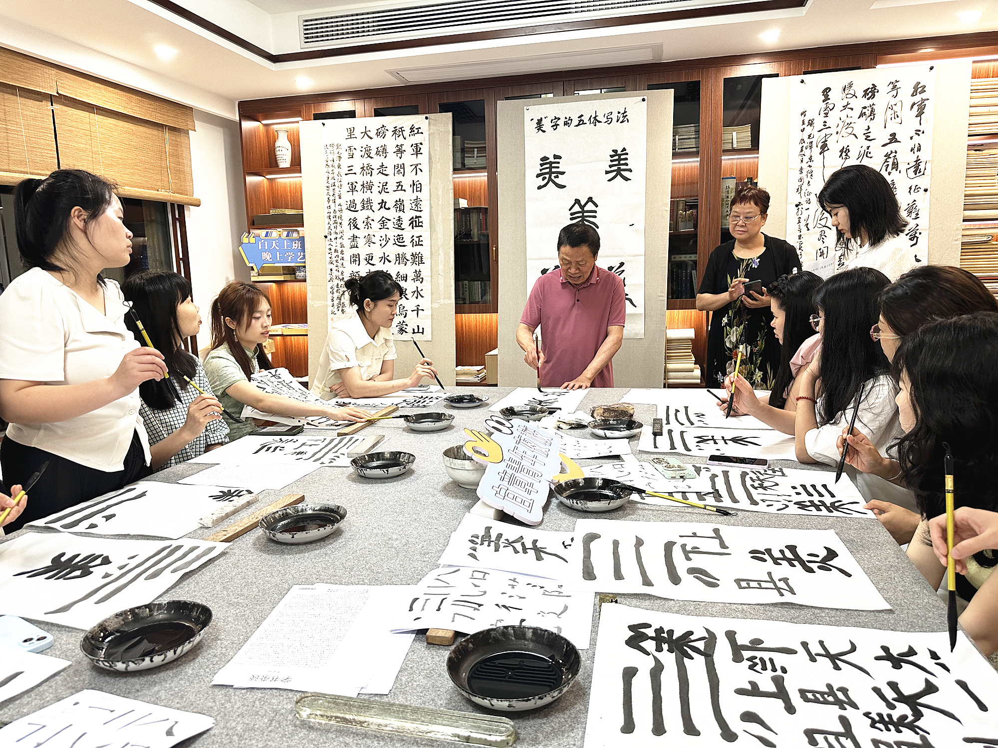 宜章青年夜校书法公益课_副本.jpg 宜章青年夜校书法公益课_副本.jpg