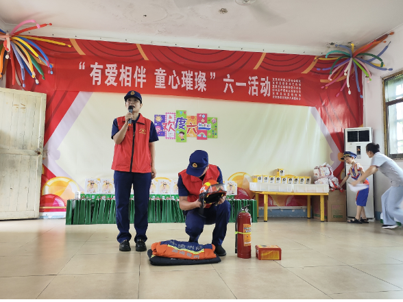 友爱陪伴 童心璀璨｜县志愿服务联合总会：暖心公益活动陪伴特殊儿童欢度“六一”