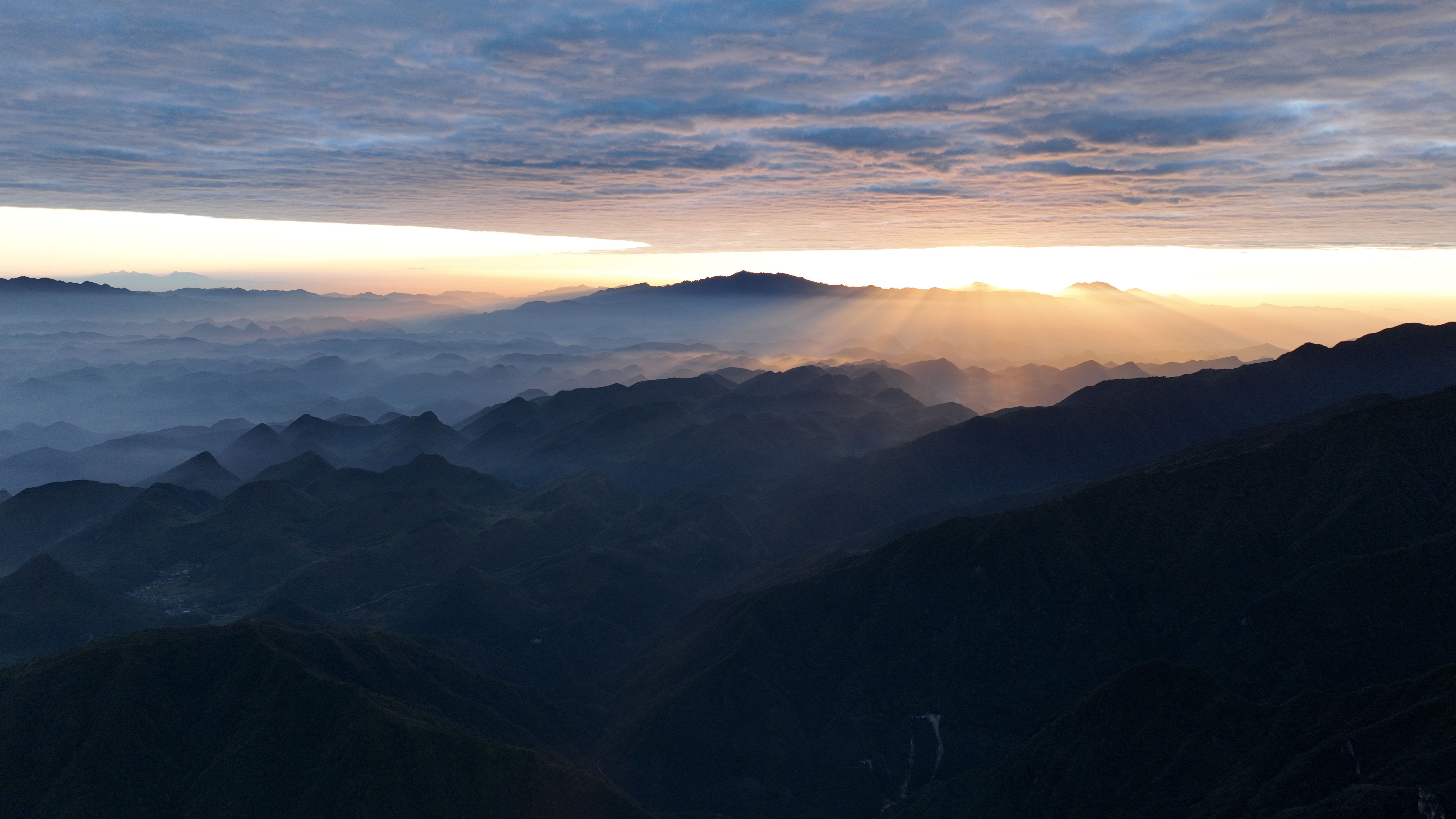 微信图片_20251117171823.jpg 微信图片_20251117171823.jpg