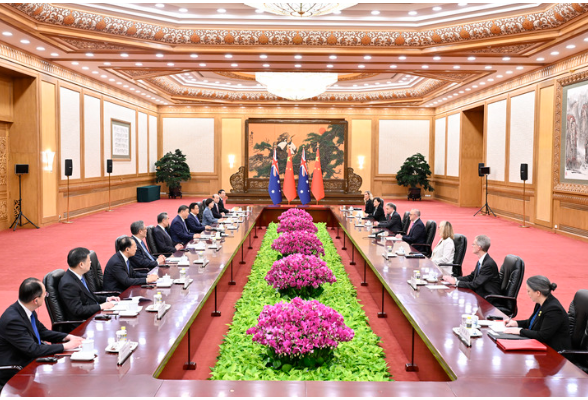 习近平会见澳大利亚总理阿尔巴尼斯