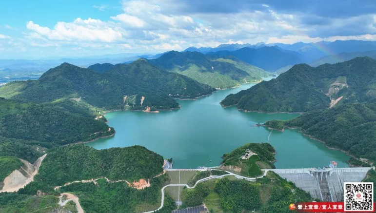 莽山水库：彩虹映照 碧水青山