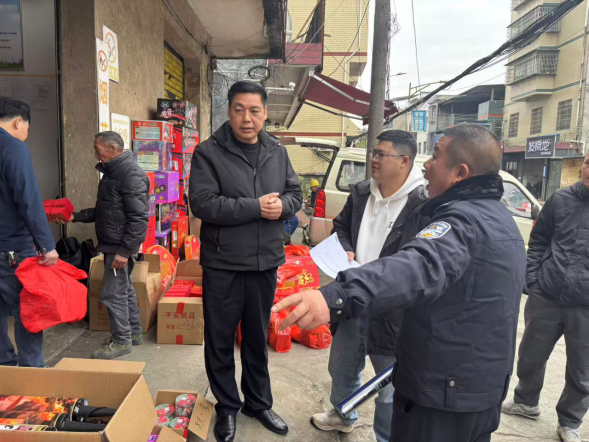 春节期间烟花爆竹经营市场联合整治快讯(1)(1)657.png