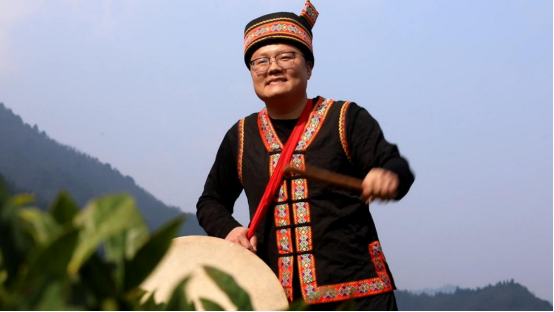 宜章莽山：瑶胞茶园赛鼓迎新年(1)588.png
