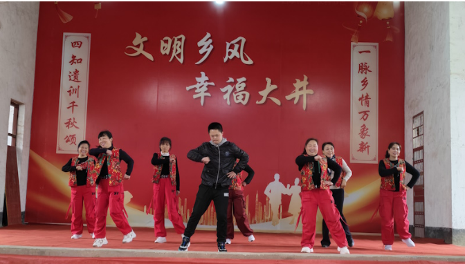 长村乡：巾帼起舞展风采 文化惠民庆 “三八”