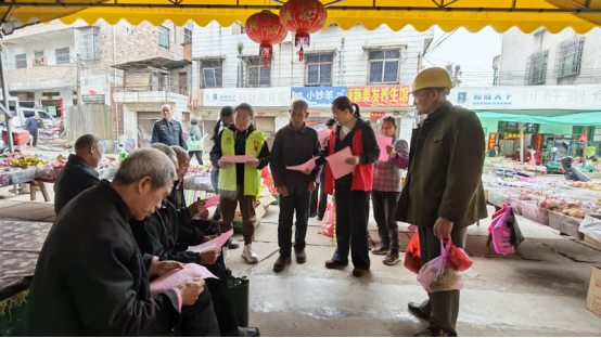 长村乡:文明祭祀入集市 绿色清明树新风339.png 长村乡:文明祭祀入集市 绿色清明树新风339.png