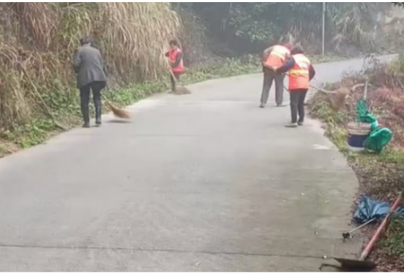 五岭镇：养护公路保畅通 守护群众平安出行