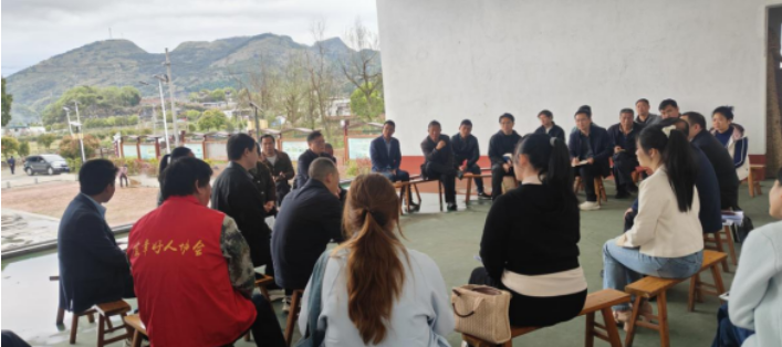 我县开展“百人千场进万站”文明实践示范宣讲活动 让党的声音深入基层民心