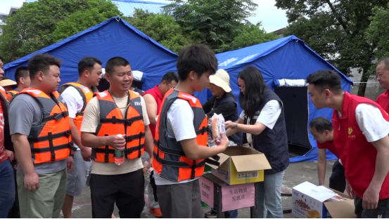 郴州宜章：开展2026年防汛地灾应急救援军地联合演练945.png