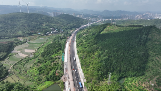 宜章:G4京港澳高速耒宜改扩建项目有力有序推进586.png 宜章:G4京港澳高速耒宜改扩建项目有力有序推进586.png
