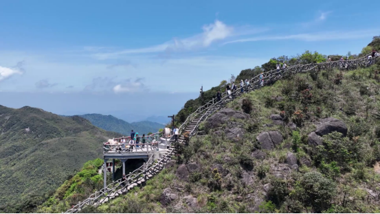 宜章莽山:暑期“避暑游”持续升温552.png 宜章莽山:暑期“避暑游”持续升温552.png