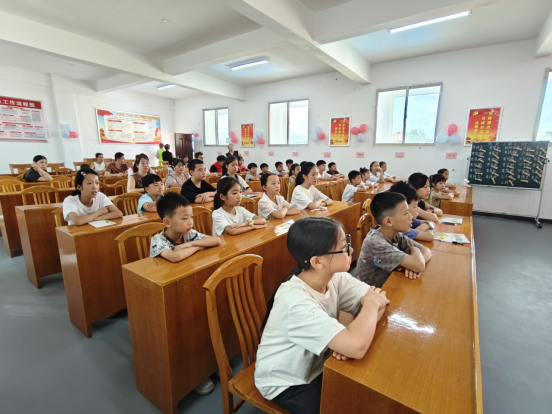 家门口的服务升温|梅田镇:党群阵地变身暖心港湾 全龄服务守护民生幸福349.png 家门口的服务升温|梅田镇:党群阵地变身暖心港湾 全龄服务守护民生幸福349.png