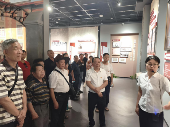 杨梅山矿区管理服务中心各支部联合开展主题党日活动165.png 杨梅山矿区管理服务中心各支部联合开展主题党日活动165.png