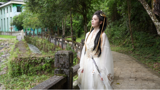 宜章莽山:景区劲吹古装风191.png