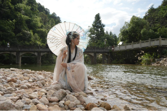 宜章莽山:景区劲吹古装风189.png