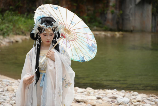宜章莽山:景区劲吹古装风187.png