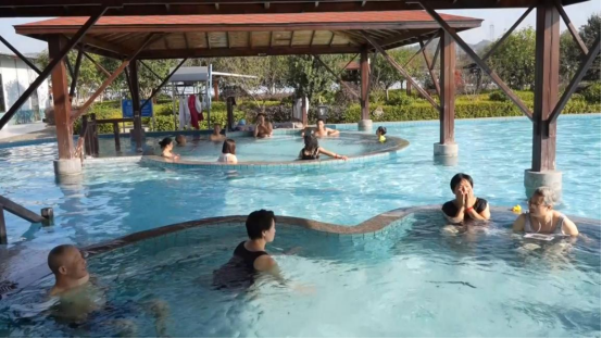 宜章县一六镇:温泉“避暑游”迎来客流高峰723.png 宜章县一六镇:温泉“避暑游”迎来客流高峰723.png