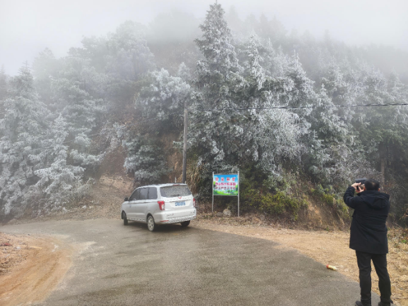 莽山瑶族乡积极应对低温雨雪天气 多举措保安全暖民心