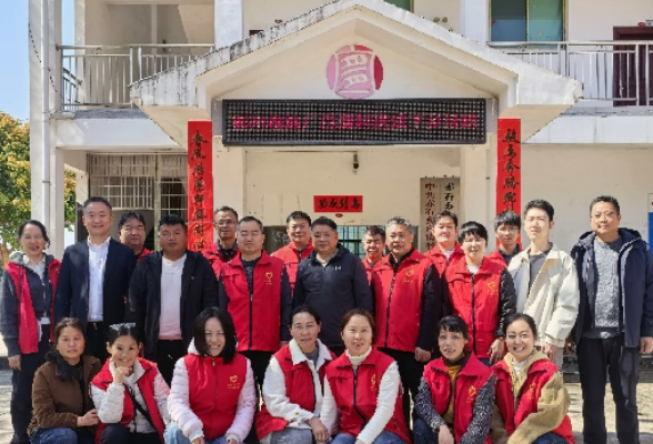 郴烟送法进白清 书香普法润民心