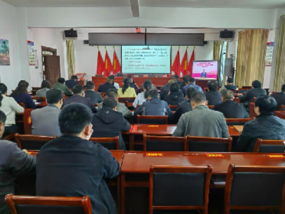 长村乡：砺剑强基务实功 暖心服务促发展