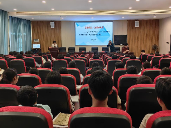 宜章县第七中学举办“步云而上·为家乡执笔”专题讲座