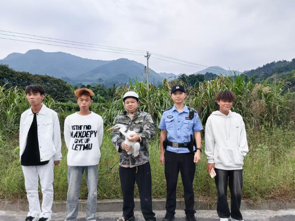 暖心救助护生灵 莽山受伤大白鹭康复放归