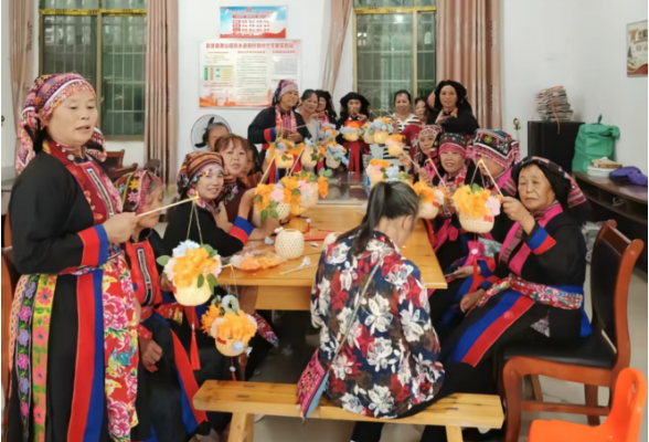 莽山瑶族乡道洞村：“十进”暖心聚民心 邻里同乐叙瑶乡温情