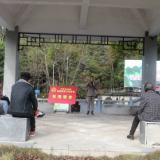 县妇联“板凳课堂”开讲 家庭教育公益讲堂搬入街头巷尾