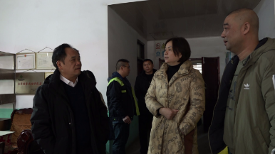 市供销合作联社来我县调研农资储备情况