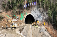 【旅发进行时】S215宜章县林家牌至斋公窝公路：隧道出口掘进24米  昼夜施工赶工期