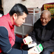 【好人之城】县新时代文明实践好人协会一六镇分会：爱心帮困暖民心