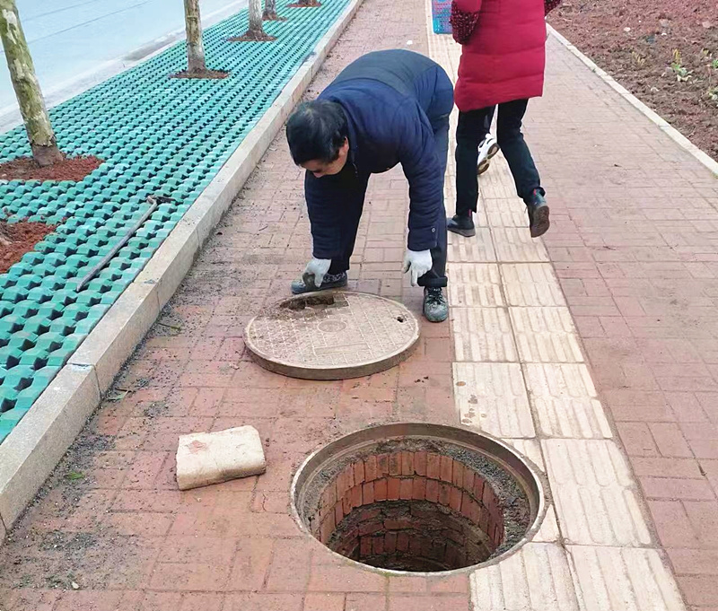黄沙井盖_副本.jpg