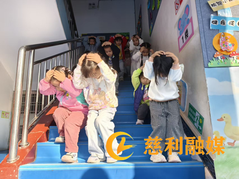f2a40afe7dd2f4a1313d8595daad76c0.jpg f2a40afe7dd2f4a1313d8595daad76c0.jpg
