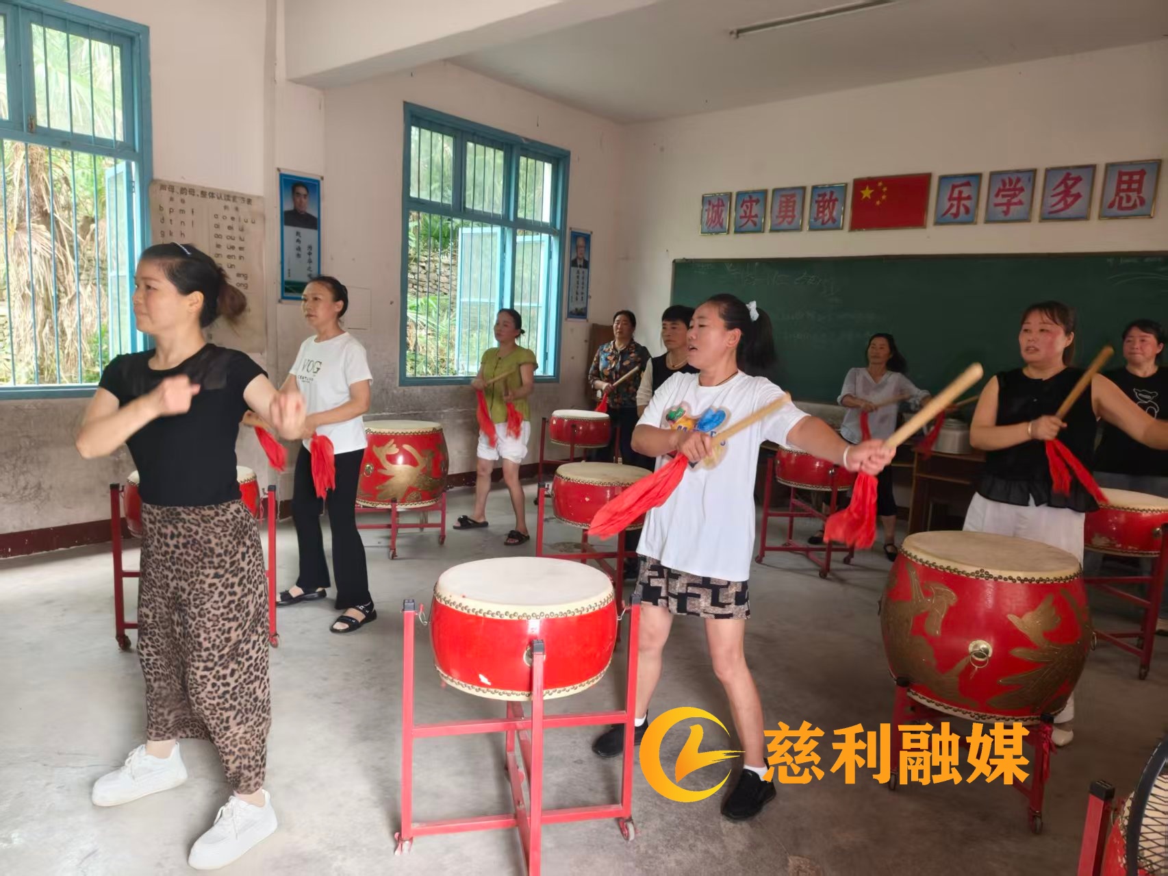 龙泉1.jpg 龙泉1.jpg