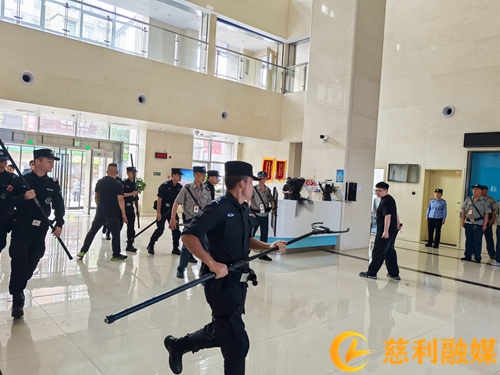 防暴2_副本.jpg