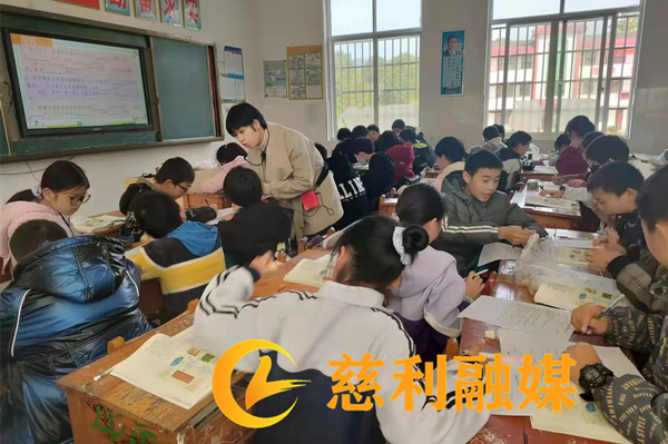 微信图片_2021112本.jpg