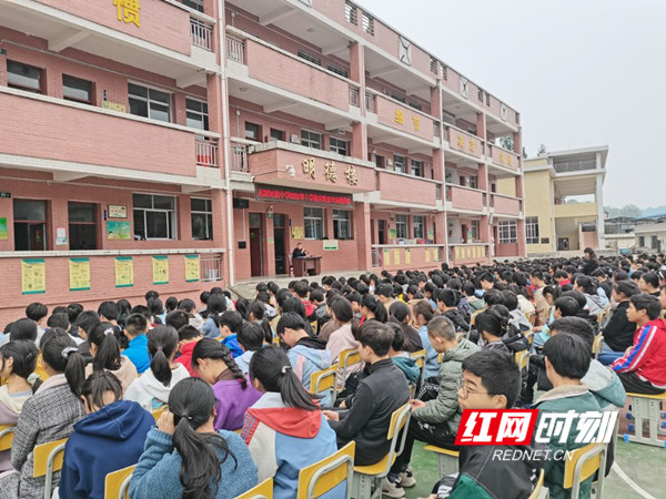 讲座_副本慈利.jpg