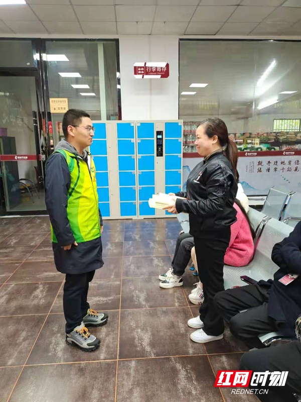 进景区2_副本.jpg 进景区2_副本.jpg