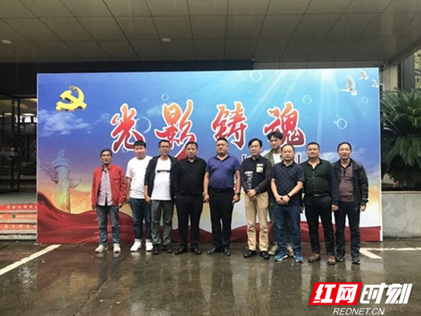 建投集团组织观看爱国影片_副本.jpg