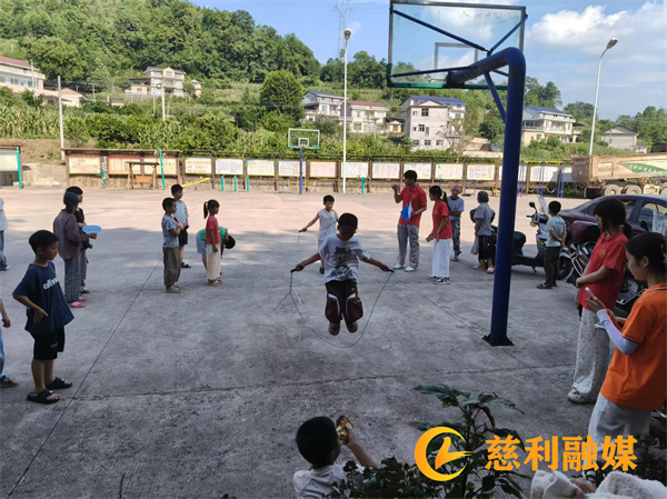 跳绳 (2).jpg