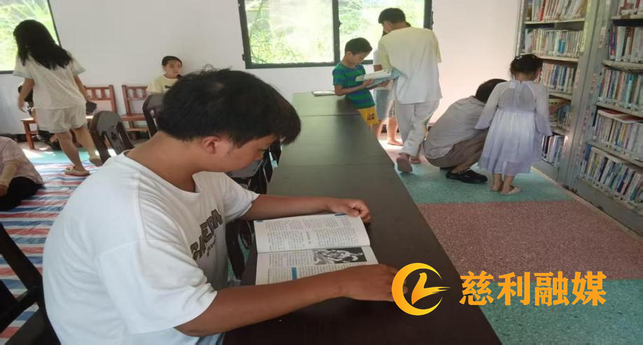 湖南泉2_副本.jpg 湖南泉2_副本.jpg